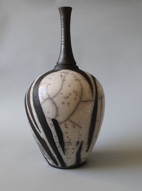 RAKU BOTTLENECK WHITE ON BLACK