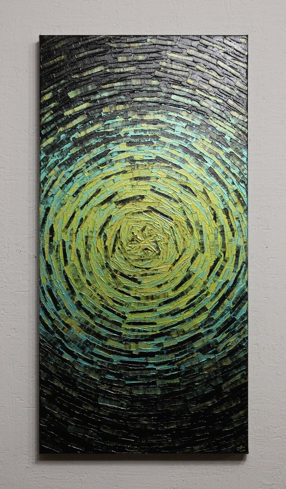 Fragmented burst of algae