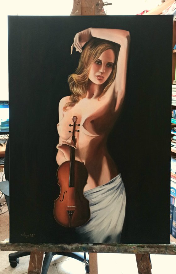 Woman with violin