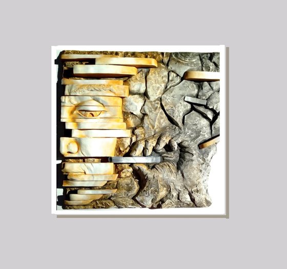 BASSORILIEVO WE 3/9 FRAMMENTO SINISTRO DIMENSIONI SCULTURA: 20,4 L X 19,3 A X 2,3 P IN A 49 X 52 X 4 CM+BASSORILIEVO WE 2/9 RIGHT FRAMMENT SCULPTURE 20 W X 19,2 H X 2,3 D IN H49X52X6CM 2015