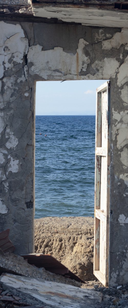 NT#95 Broken door on the sea by Mattia Paoli