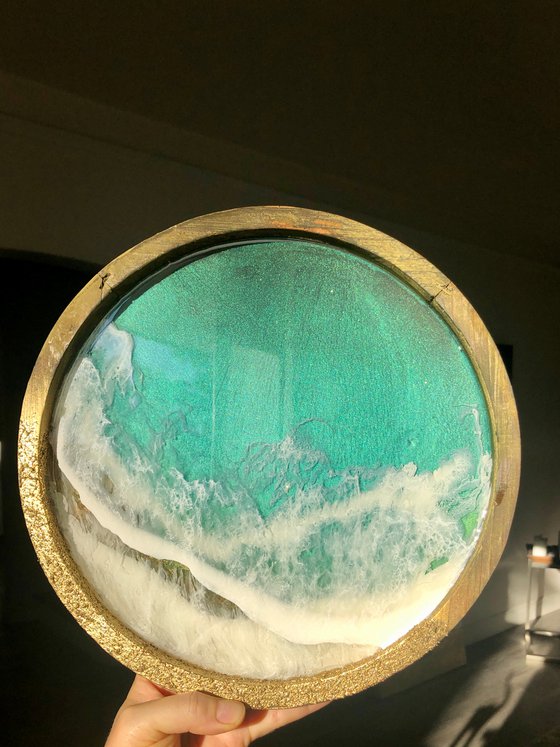 Ocean porthole