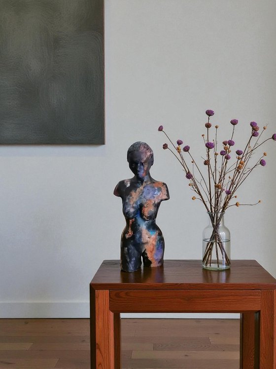 Woman, sculpture made in clay