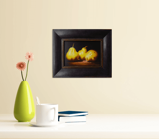 3 pears in chiaroscuro