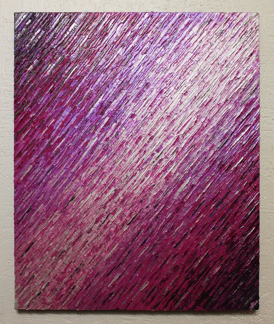 Iridescent pink silver beaded white knife texture