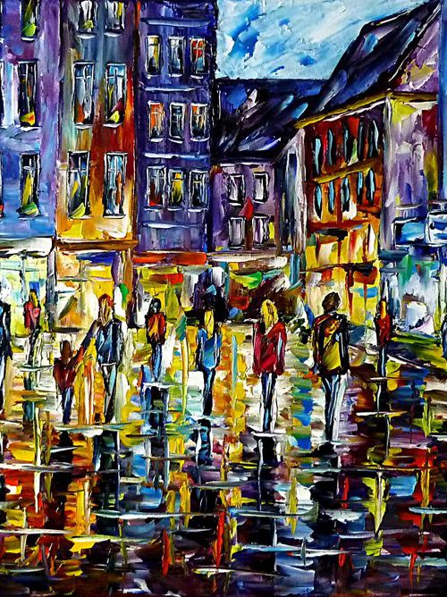 City stroll by Mirek Kuzniar