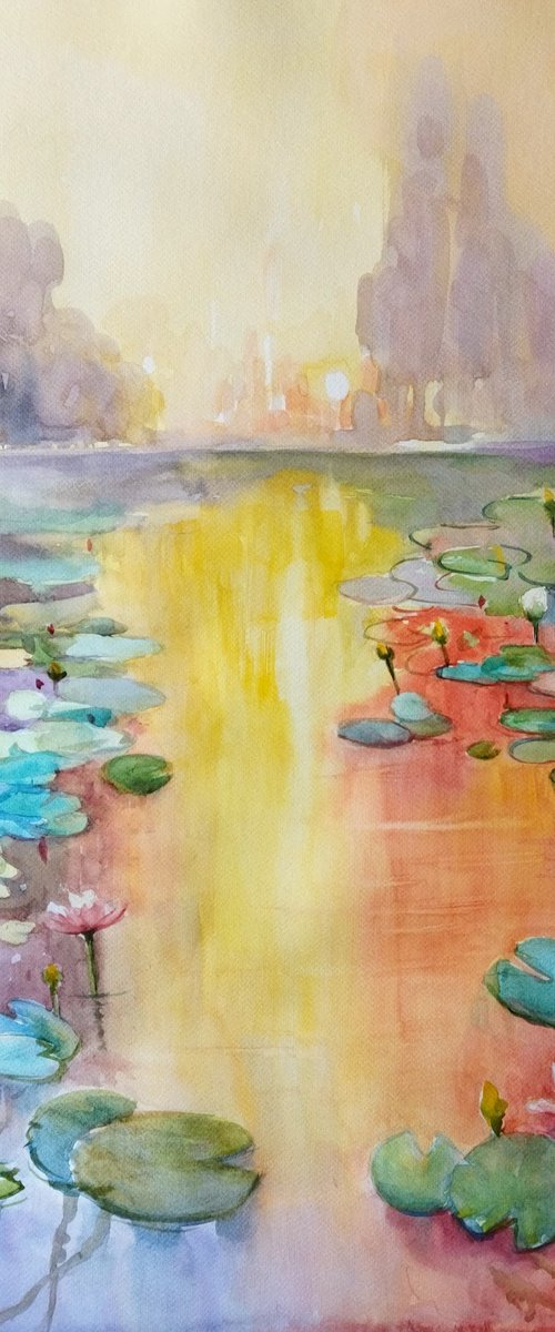 Pind with water lily by Ann Krasikova