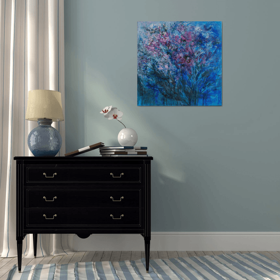 Floral mystery in blue