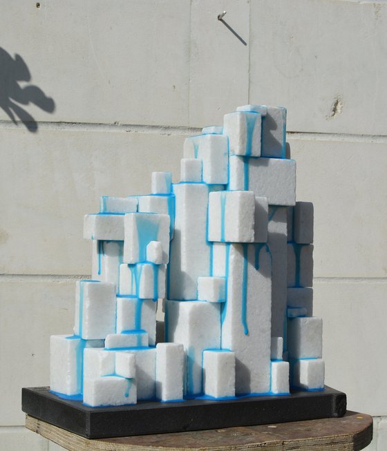 "Noble Deconstructivism"