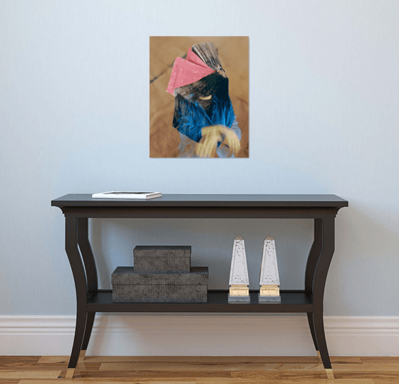 Calendar and blue shirt 1