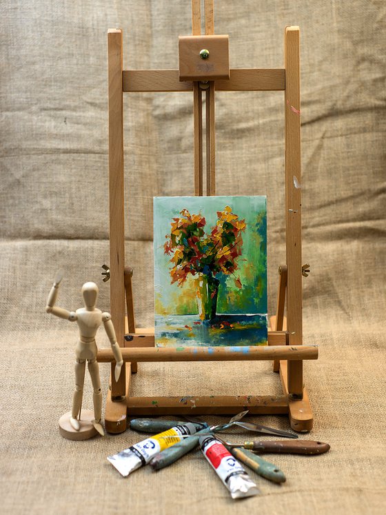 Small still life oil painting. Modern still life painting. Palette knife flowers painting