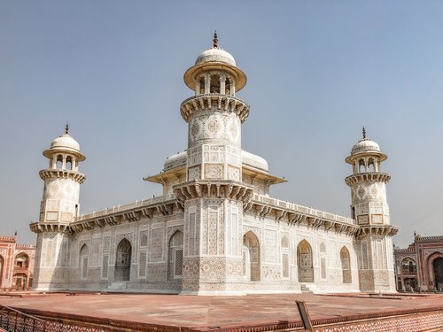 SMALL TAJ MAHAL by Fabio Accorrà