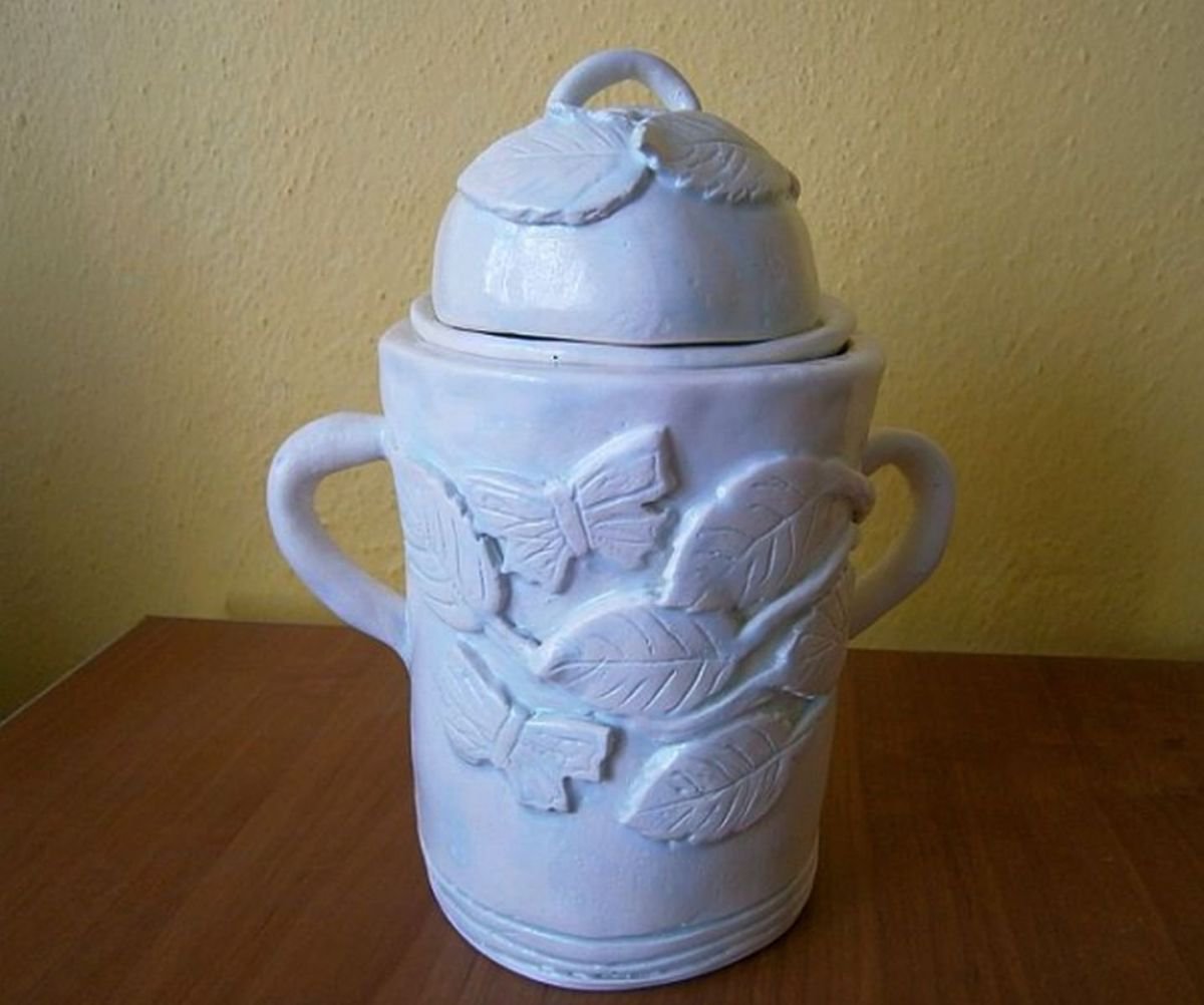 Ceramic oven for apple 1.. by Emlia Urbankov