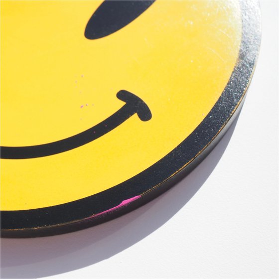 (#12) Large One-Off Smiley Face