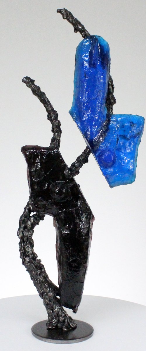 Idol CLXVI - Metal sculpture body molten glass and steel by Philippe Buil