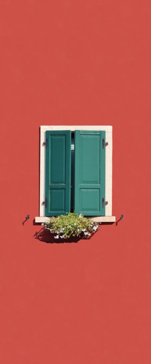 Red italian wall by Marcus Cederberg