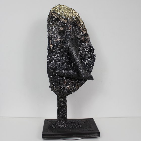 Metal Face Sculpture “Le Blond”