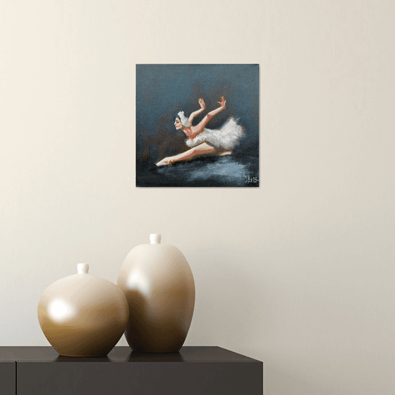 Arms like a swan's wings