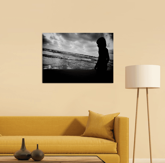 Looking | Limited Edition Fine Art Print 1 of 10 | 75 x 50 cm