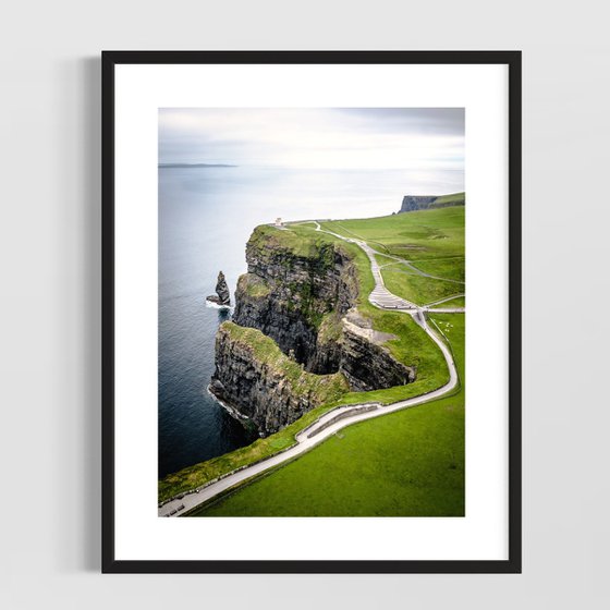 SPECTACULAR CLIFF II