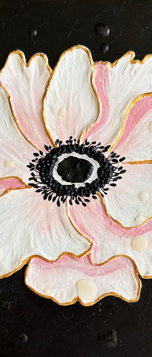 Anemone by Alexandra Dobreikin