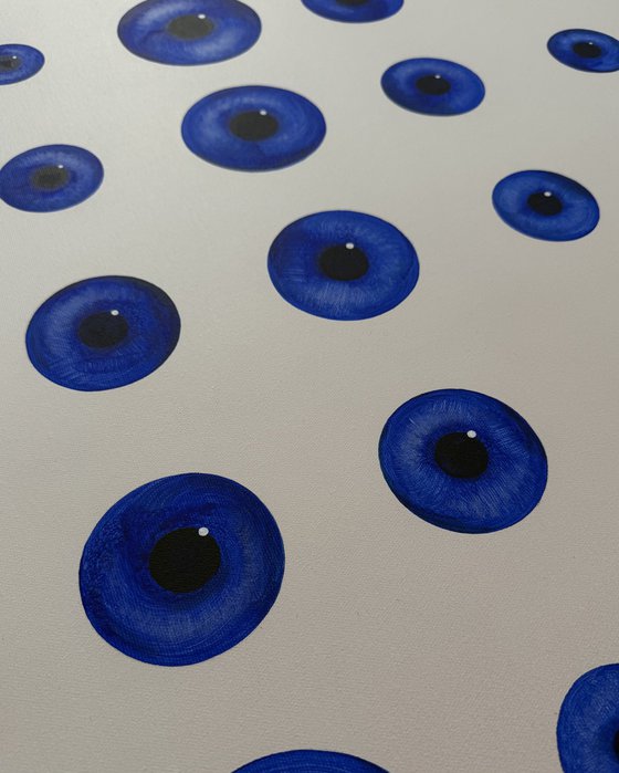 24 Unique Gazes