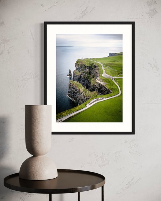 SPECTACULAR CLIFF II