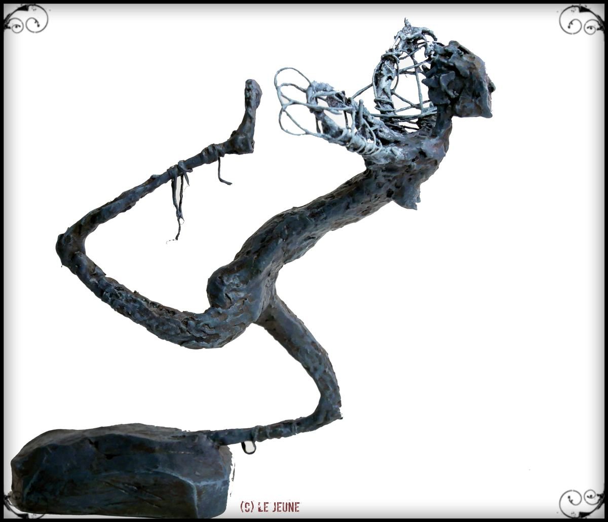 ANGELCAN’TDOWN Sculpture Clay, Iron, 22 X 22 cm, unique artwork by Lionel Le Jeune