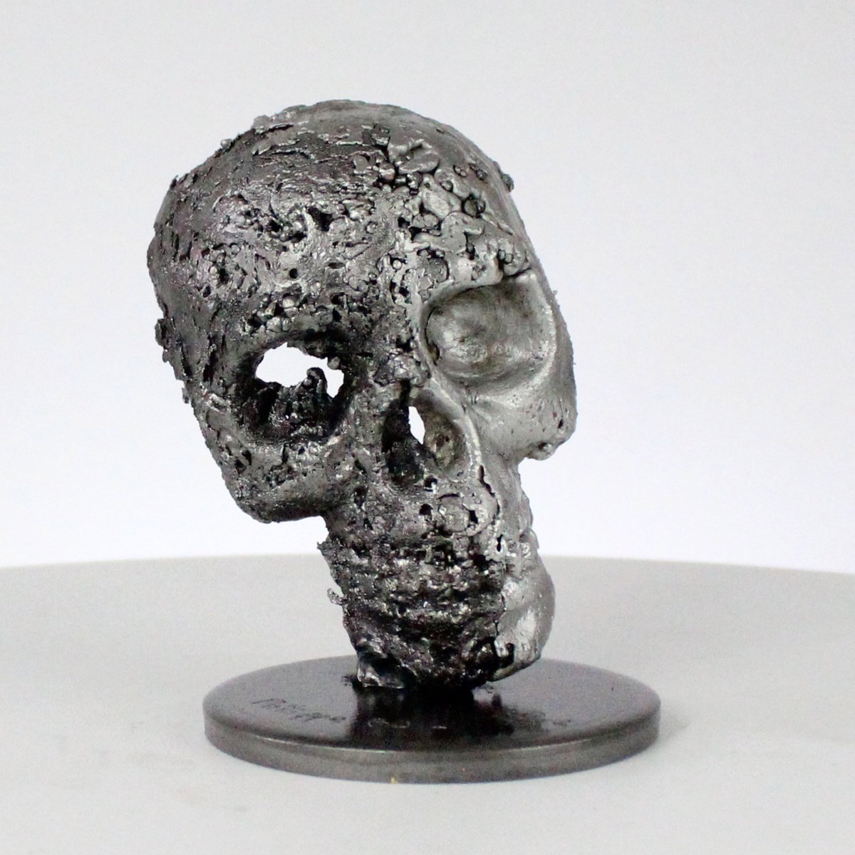 Skull 102-21 by Philippe Buil