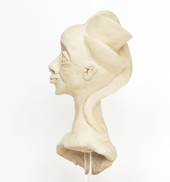 Chi: ceramic portrait sculpture