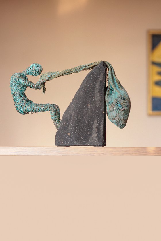 Financial dispute (20x26x8cm 2.3kg iron, tufa, copper)