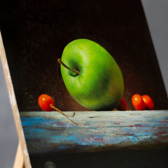 "Green Apple And Berries"