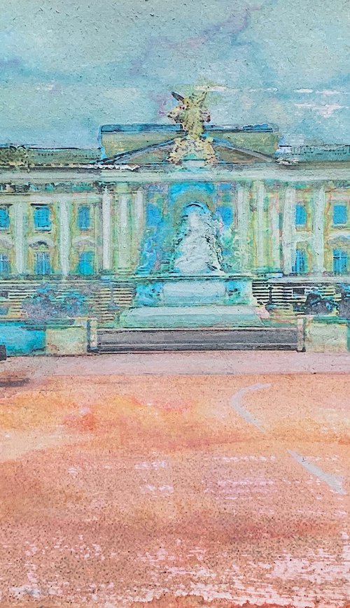 Buckingham Palace from the Mall by Suzsi Corio