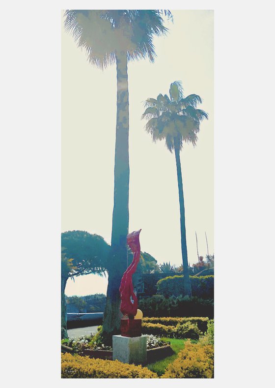 Cannes Red Diver