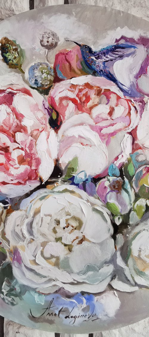 Peonies flowers painting on round canvas, Textural white floral painting by Annet Loginova