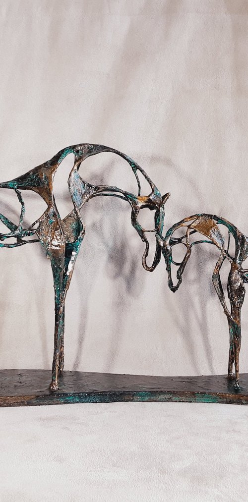 Mothering by Linda Hoyle