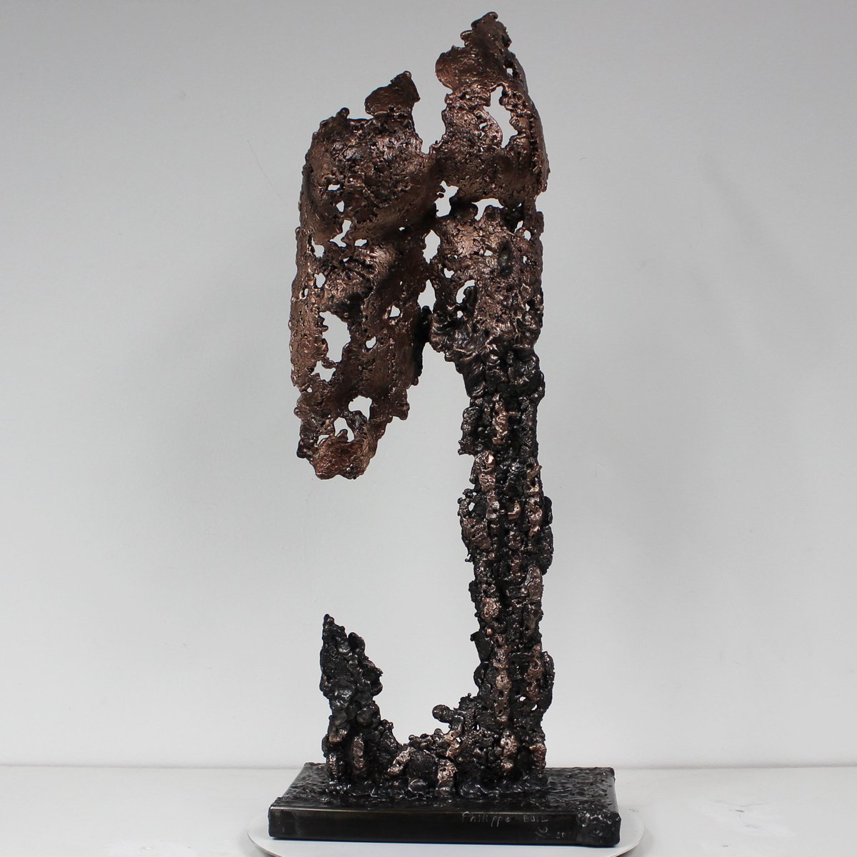 Pavarti Ge - Buttock metal sculpture steel bronze by Philippe Buil