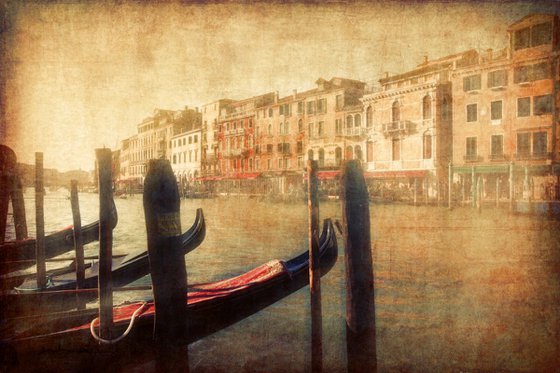 Venice in light Canvas