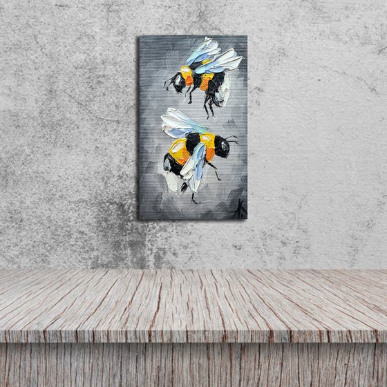 Joint work - small painting, bumblebee insects, oil painting, round canvas, postcard, bumblebee, bumblebee oil, painting, gift, gift idea, insects