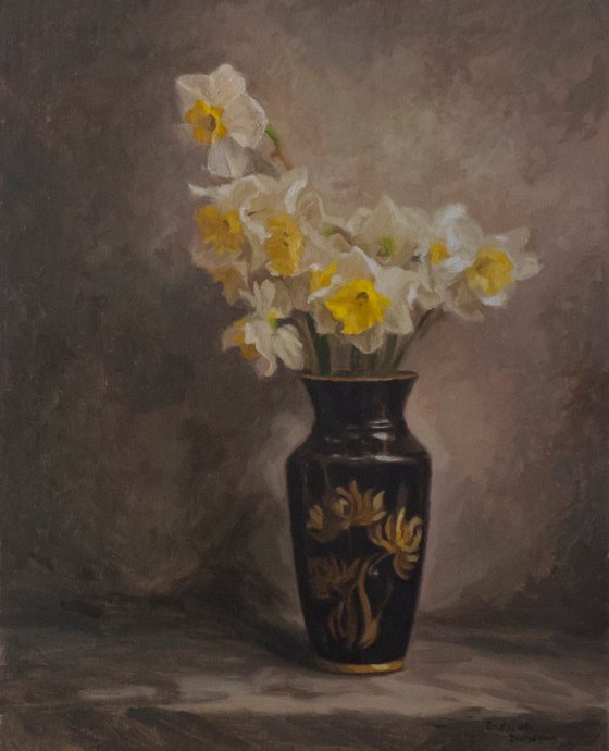 11 Daffodils in a Vase