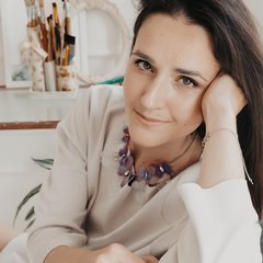 Visit Olena Hromova shop