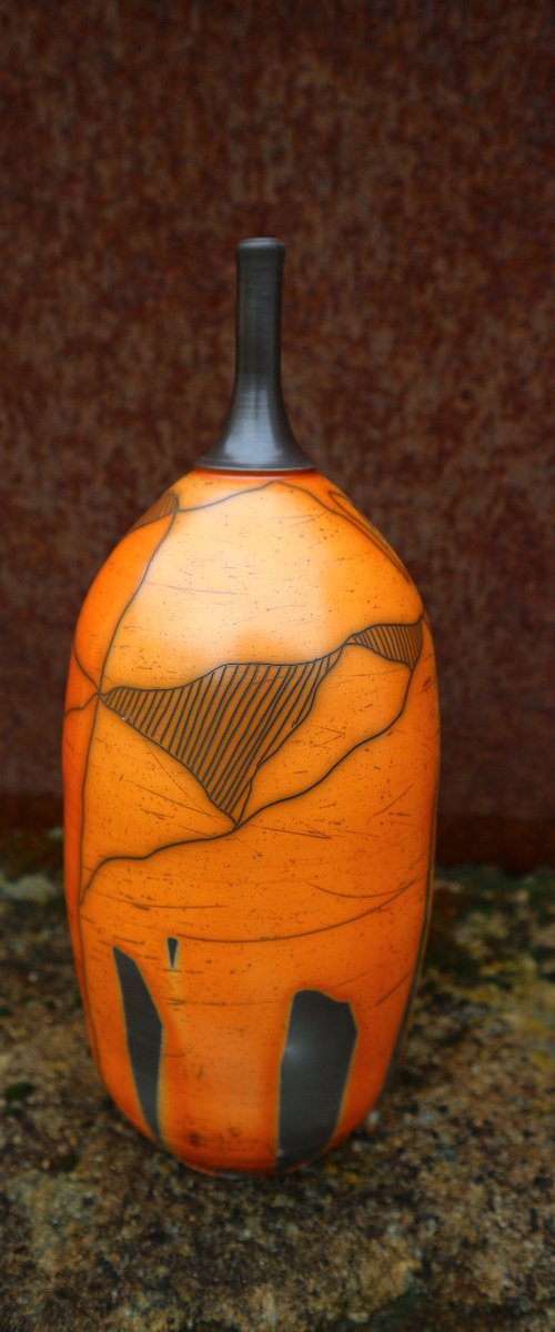 vase 10 by Iñaki San