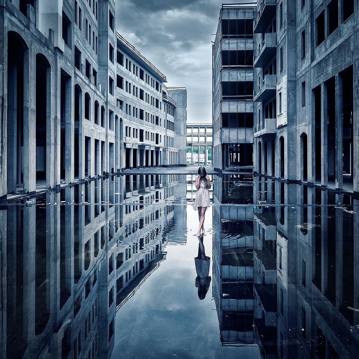 Photorealistic Cityscapes Photograph By Peter Zelei, 35 X 35", Untitled, Original Artwork