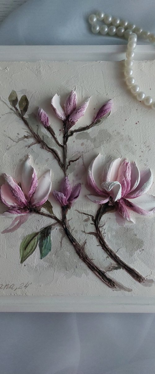 Sculpture painting magnolia by Svitlana Brazhnikova