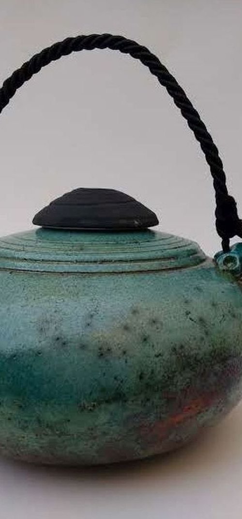 Raku Teapot by Monique Robben- Andy Sheppard