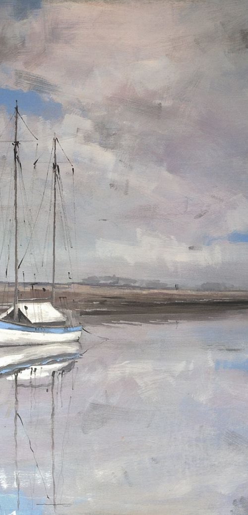 boat near Lymington sea wall by Tom Cringle