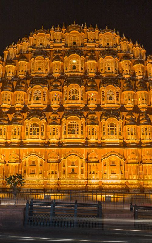 Hawa Mahal by Kevin Standage