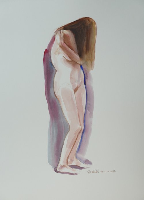 Standing female nude by Rory O’Neill