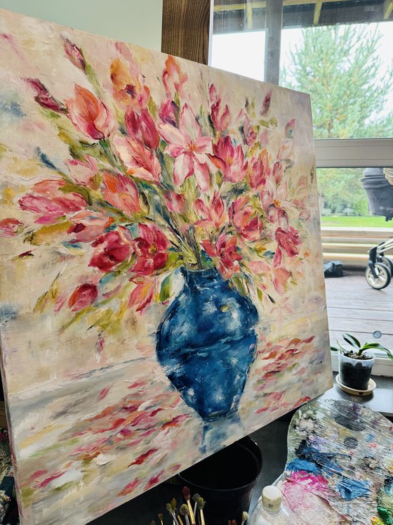 The blue vase