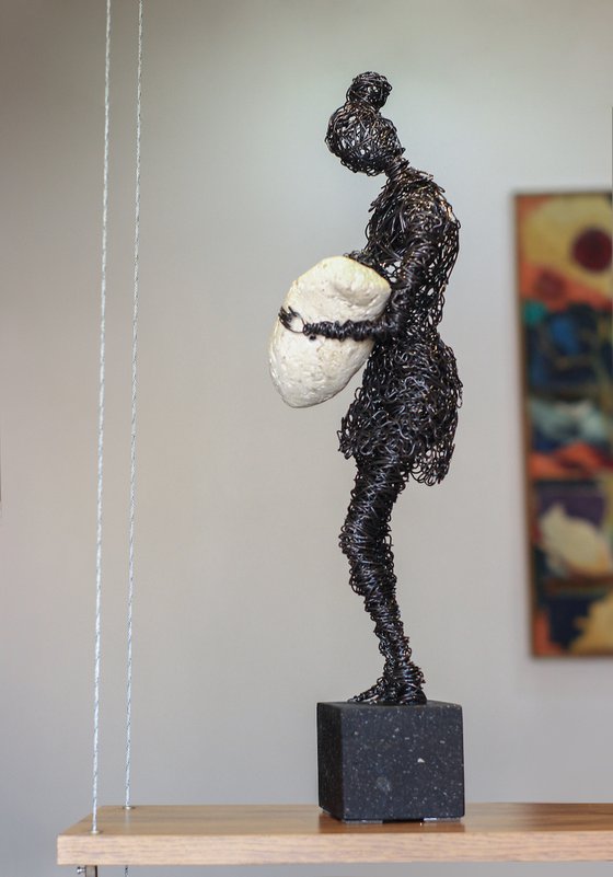 Motherhood (52x15x13 2.5kg iron, tufa, perlite)